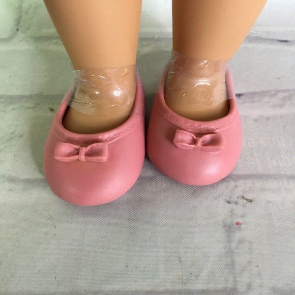 Our Generation Phoebe Hairgrow Doll With Outfit - Picture 4 of 10